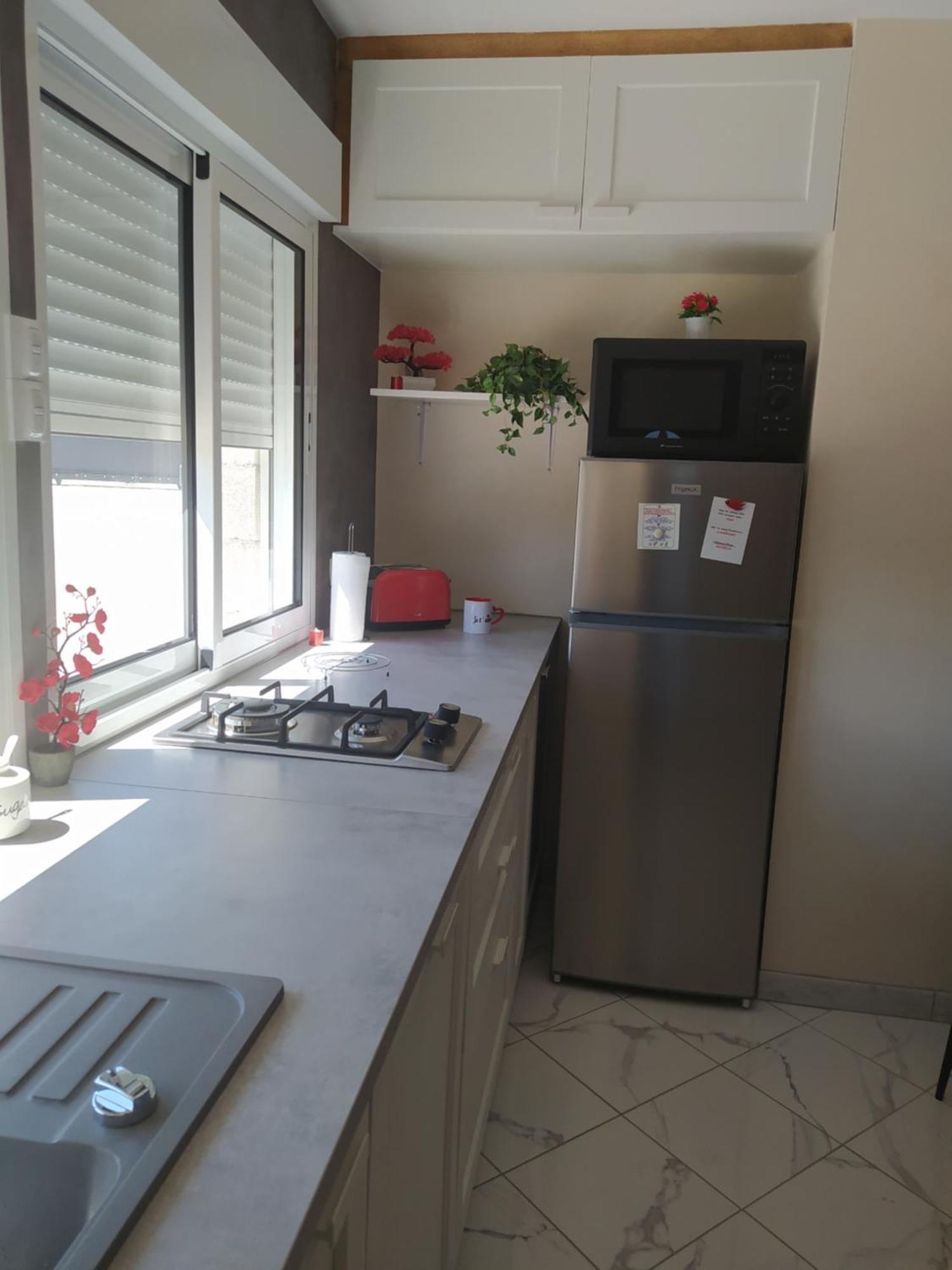Studio Cosy Avec Terrasse Et Jacuzzi A Disposition De Mai A Aout Rians  Exterior foto